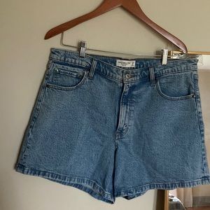 Abercrombie and Fitch Dad Short